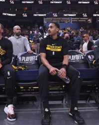  奇才负于魔术普尔状态低迷仅得十分