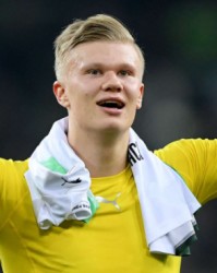  哈兰德帽子戏法助多特蒙德横扫沃尔夫斯堡