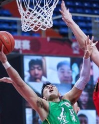  昂热替补前锋临危受命完成绝杀任务