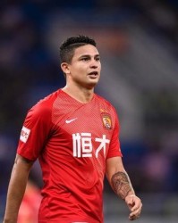  南特老将经验发挥作用稳住中场节奏  