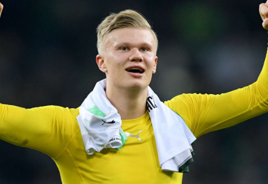  哈兰德帽子戏法助多特蒙德横扫沃尔夫斯堡